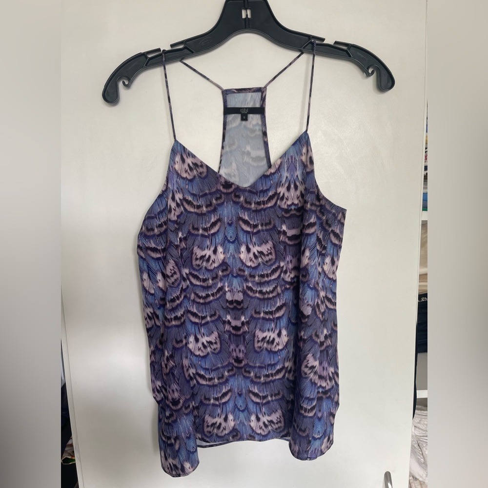 EUC Tibi New York feather/ geo halter TOP BLOUSE CAMI  size XS 0 cute